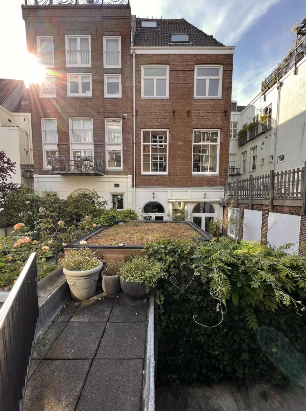 Newly Renovated Luxurious 200 Sqm Loft In Centre *