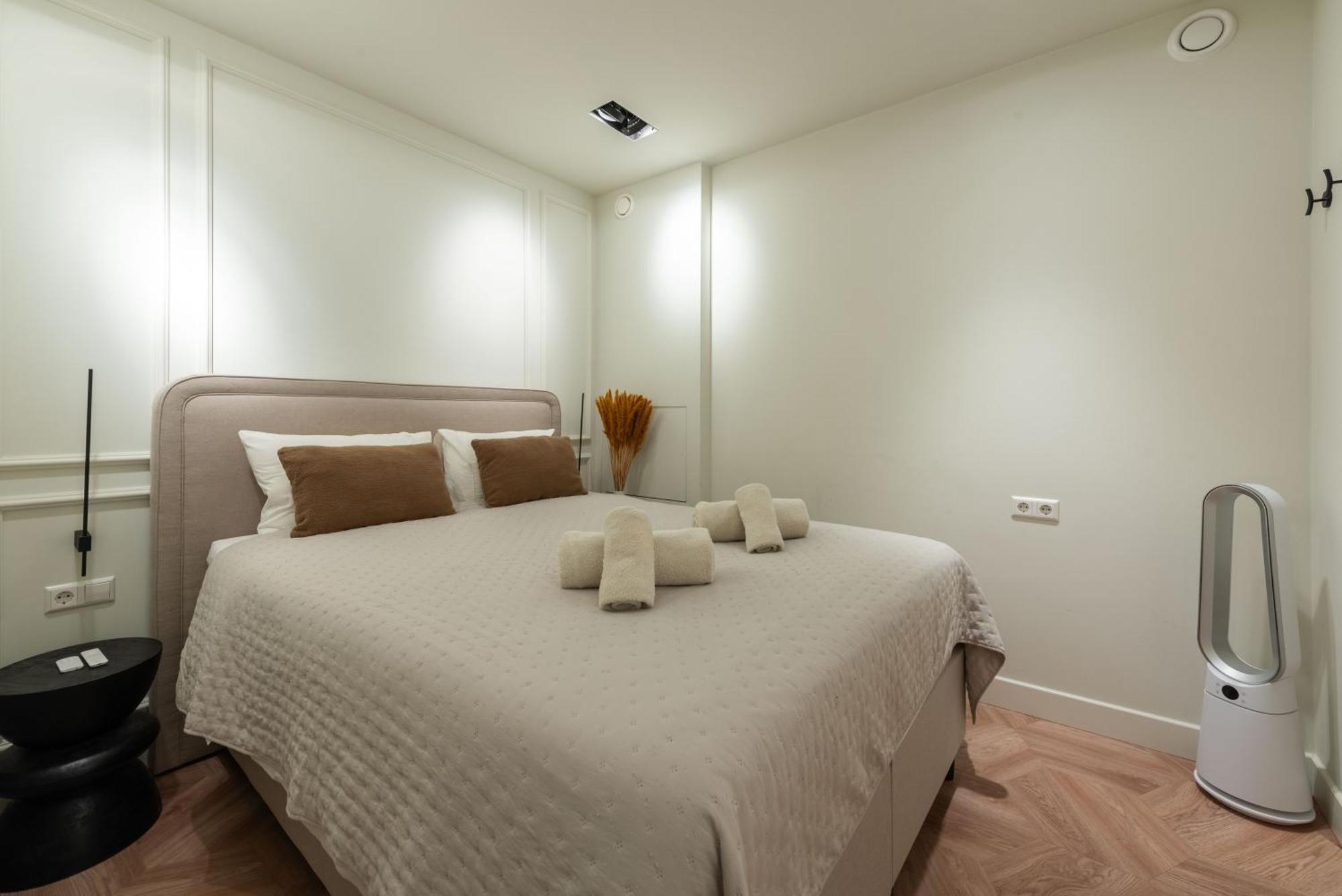 Apartment Newly Renovated Luxurious 200 Sqm Loft In Centre *