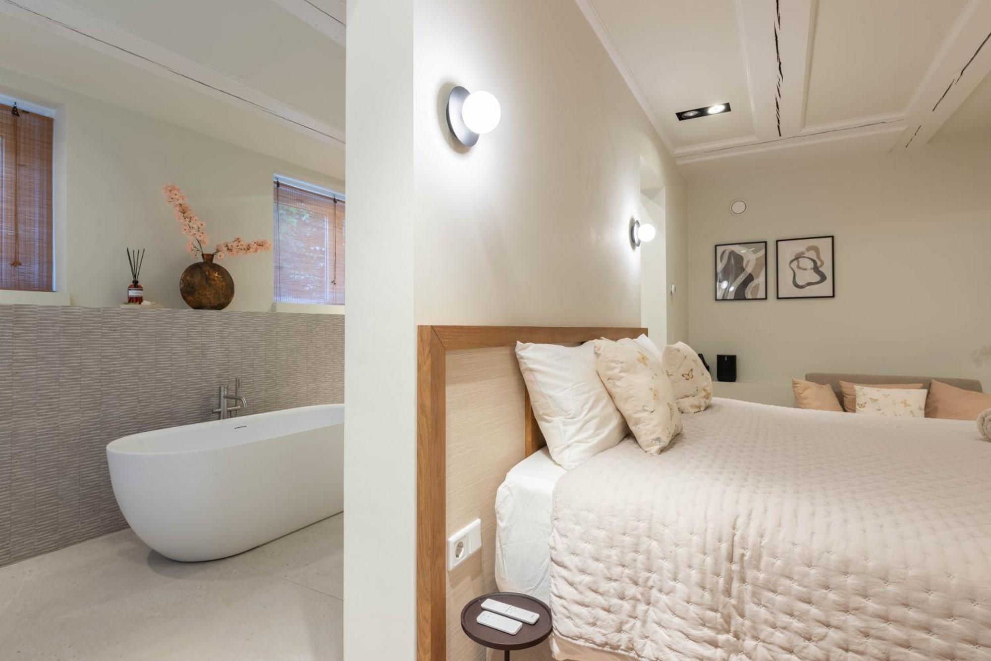 Newly Renovated Luxurious 200 Sqm Loft In Centre Apartment Amsterdam