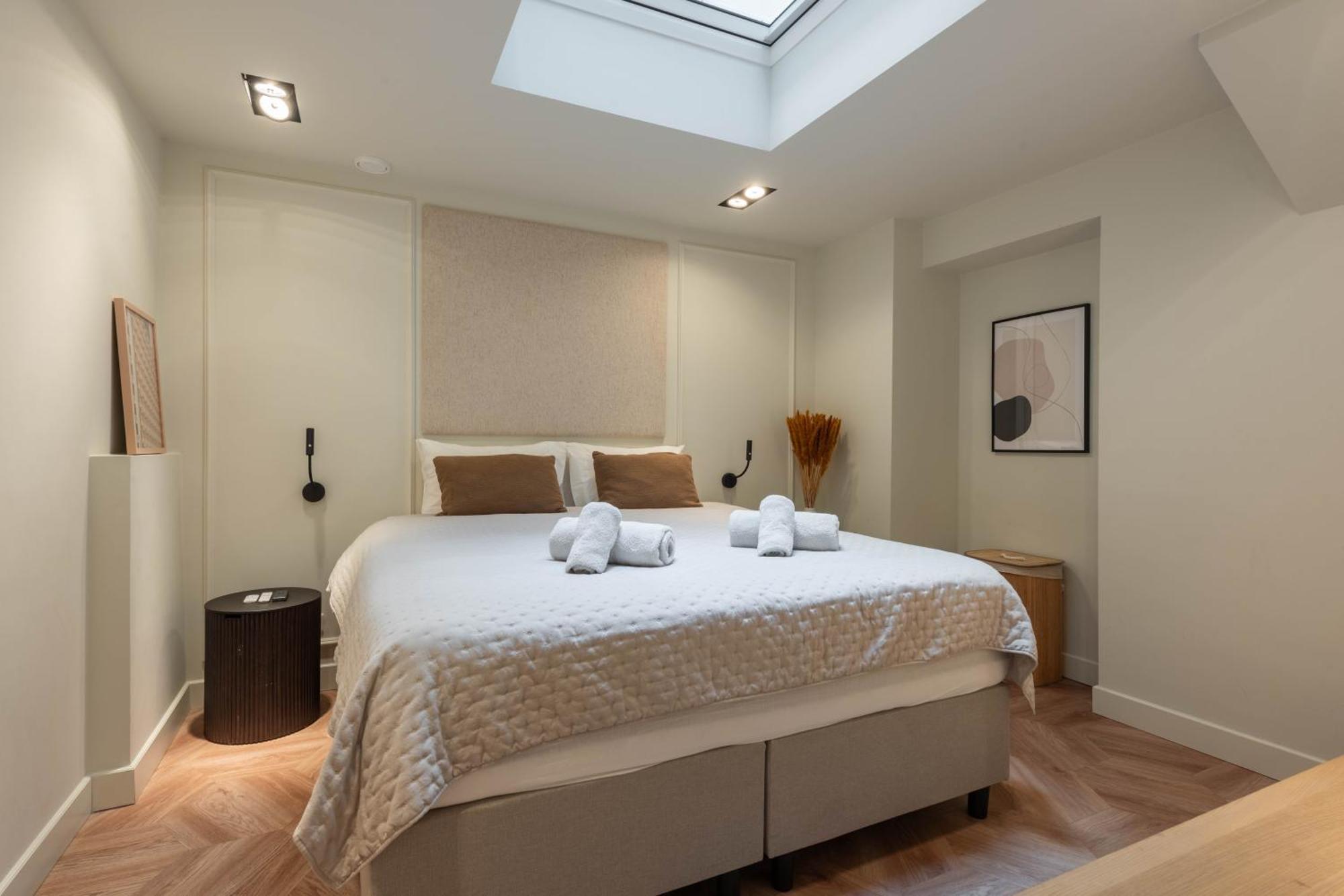 Newly Renovated Luxurious 200 Sqm Loft In Centre