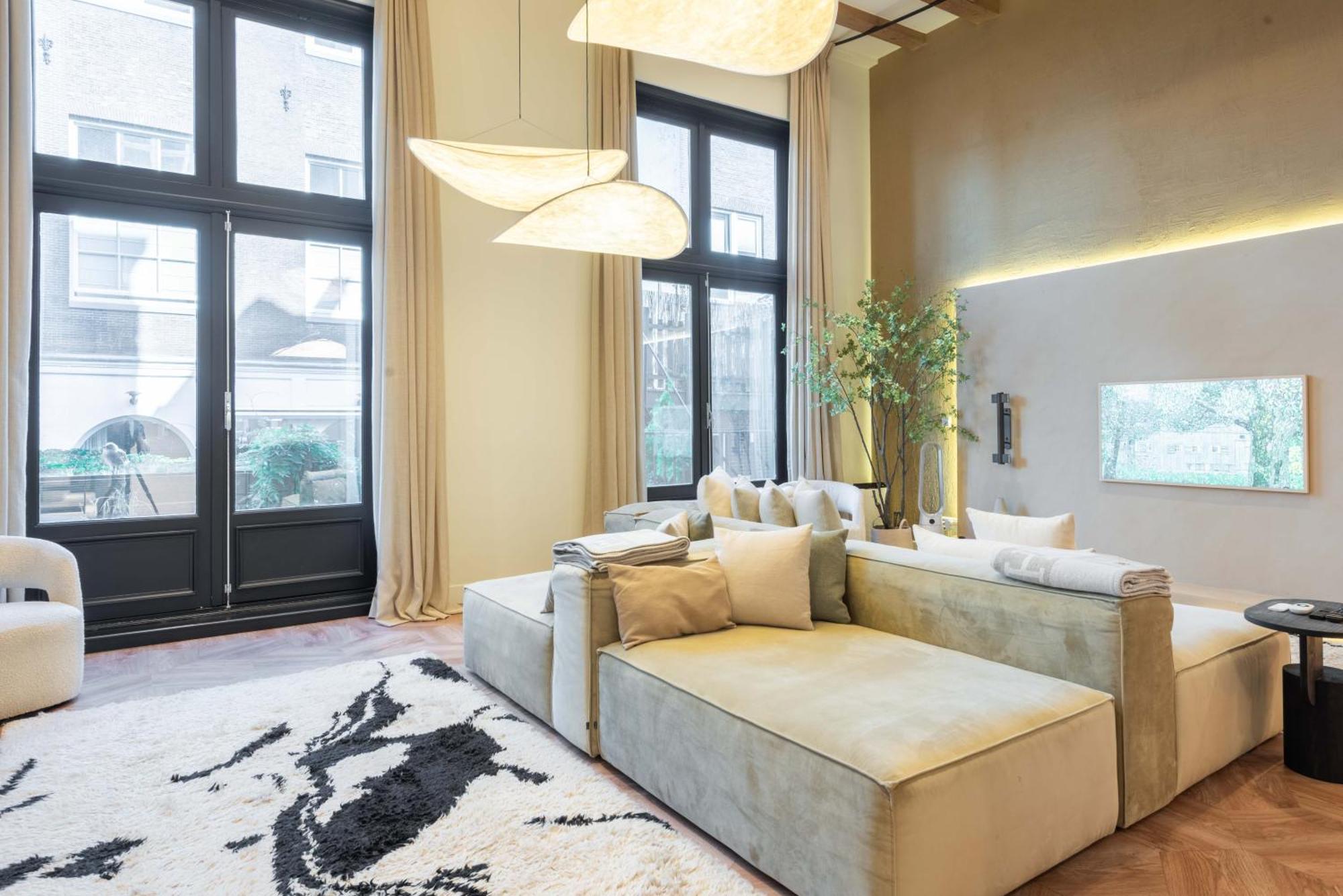 Apartment Newly Renovated Luxurious 200 Sqm Loft In Centre