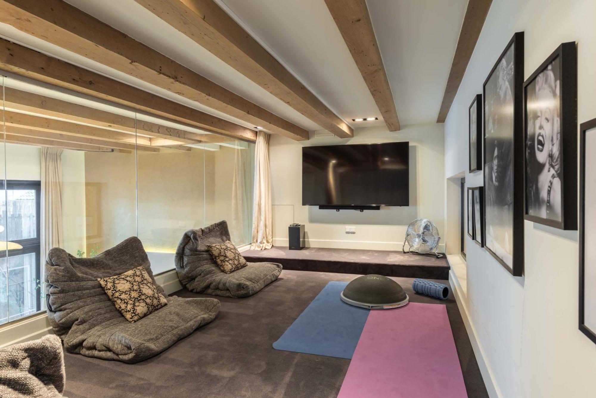Newly Renovated Luxurious 200 Sqm Loft In Centre Apartment Amsterdam
